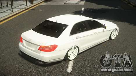 Mercedes-Benz E63 AMG Ecvaht for GTA 4