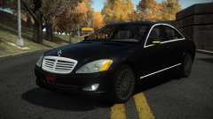 Mercedes-Benz W221 Dorbely
