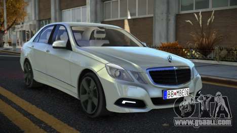 Mercedes-Benz E63 AMG Xotqu for GTA 4