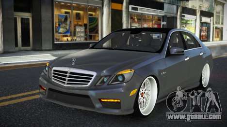 Mercedes-Benz E63 AMG Qeja for GTA 4