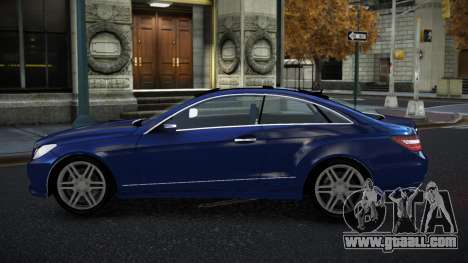 Mercedes-Benz E500 Mazorin for GTA 4