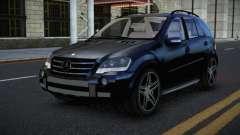 Mercedes-Benz ML63 AMG Baksixime