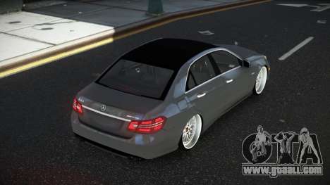 Mercedes-Benz E63 AMG Fogsuhufe for GTA 4