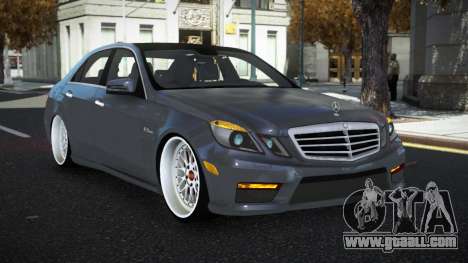Mercedes-Benz E63 AMG Fogsuhufe for GTA 4