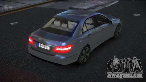 Mercedes-Benz E63 AMG Zodgeduxe for GTA 4