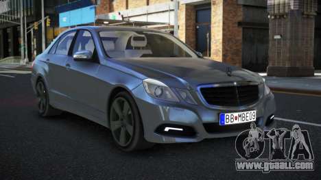 Mercedes-Benz E63 AMG Zodgeduxe for GTA 4
