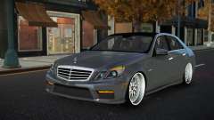 Mercedes-Benz E63 AMG Fogsuhufe