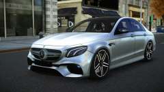 Mercedes-Benz E63 AMG Pipagoka for GTA 4