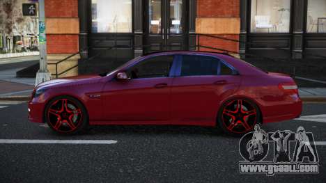 Mercedes-Benz E63 AMG Dusciwuvu for GTA 4