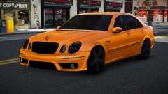 Mercedes-Benz E63 AMG Soclimome for GTA 4