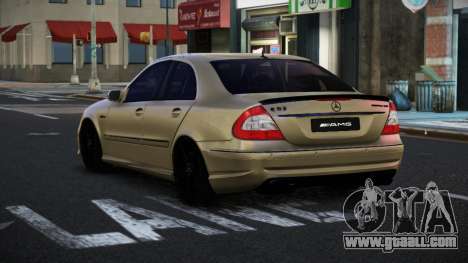 Mercedes-Benz E63 AMG Guyrivoz for GTA 4